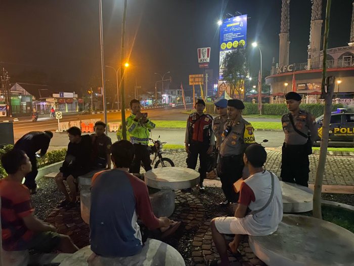 Polres Pasuruan Maksimalkan Patroli Sahur On The Road Cegah Perang Sarung Dan Balap Liar