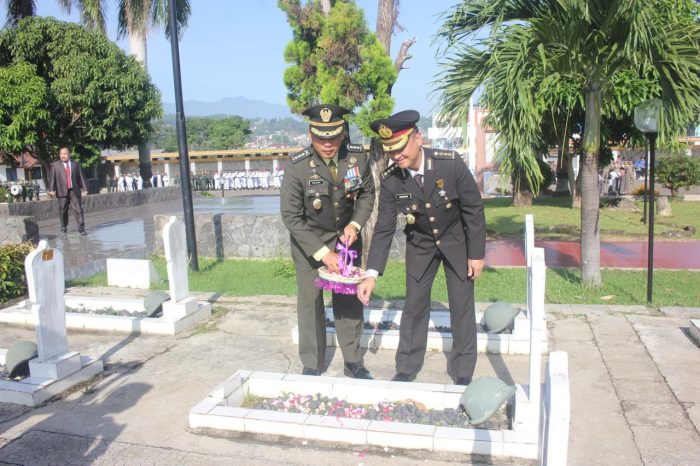Kasrem 043/Gatam dan Rombongan Ziarah Dalam Rangka Memperingati Hari Jadi Ke-60 Provinsi Lampung.