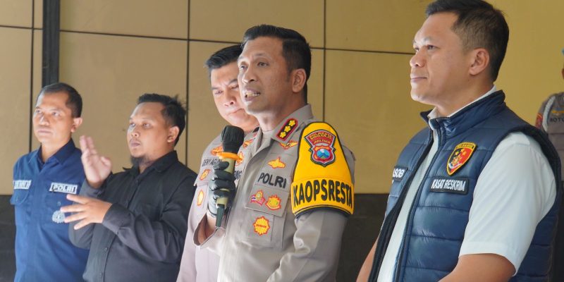 Polresta Sidoarjo Berhasil Amankan 10 Orang Anggota Gangster Konvoi Bersajam