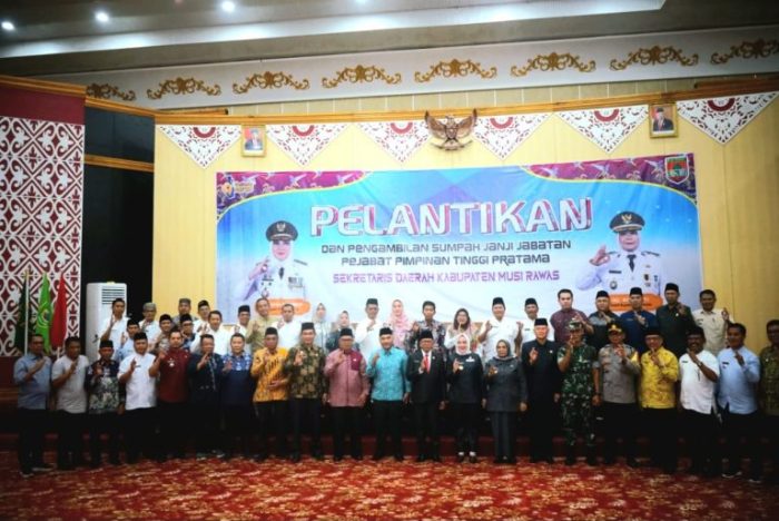 Bupati Kabupaten Musi Rawas Melaksanakan Pelantikan Dan Pengambilan Sumpah Janji/Jabatan