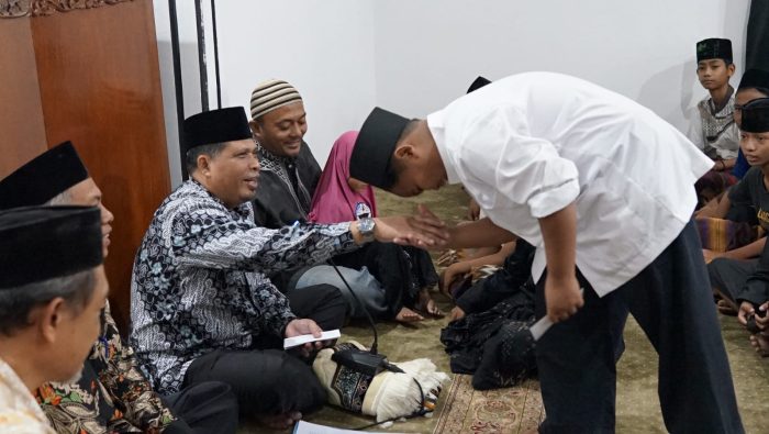 Di Bulan Suci Ramadhan 1445 H Sekretariat DPRD Purwakarta Gelar Beri Santunan Ke Anak Yatim Piatu