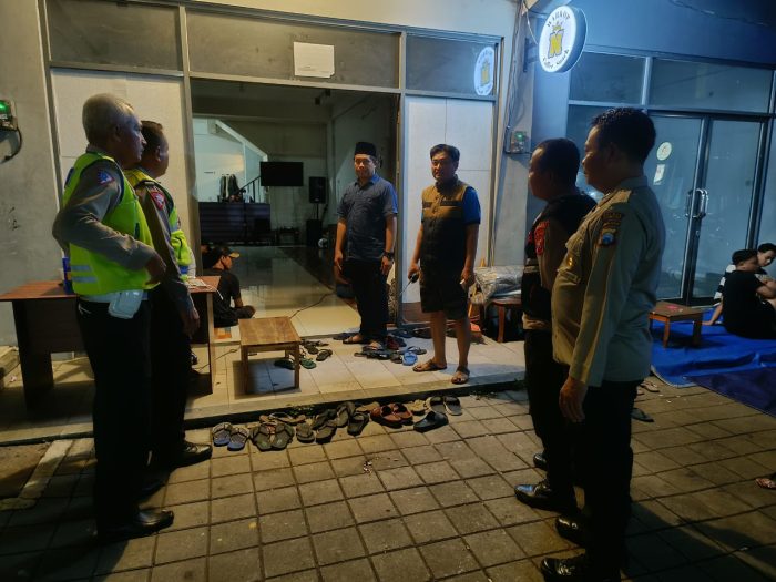 Gelar Operasi Pekat, Polsek Gempol Lakukan Razia mendadak Di Warung Dan Caffe Gempol 9
