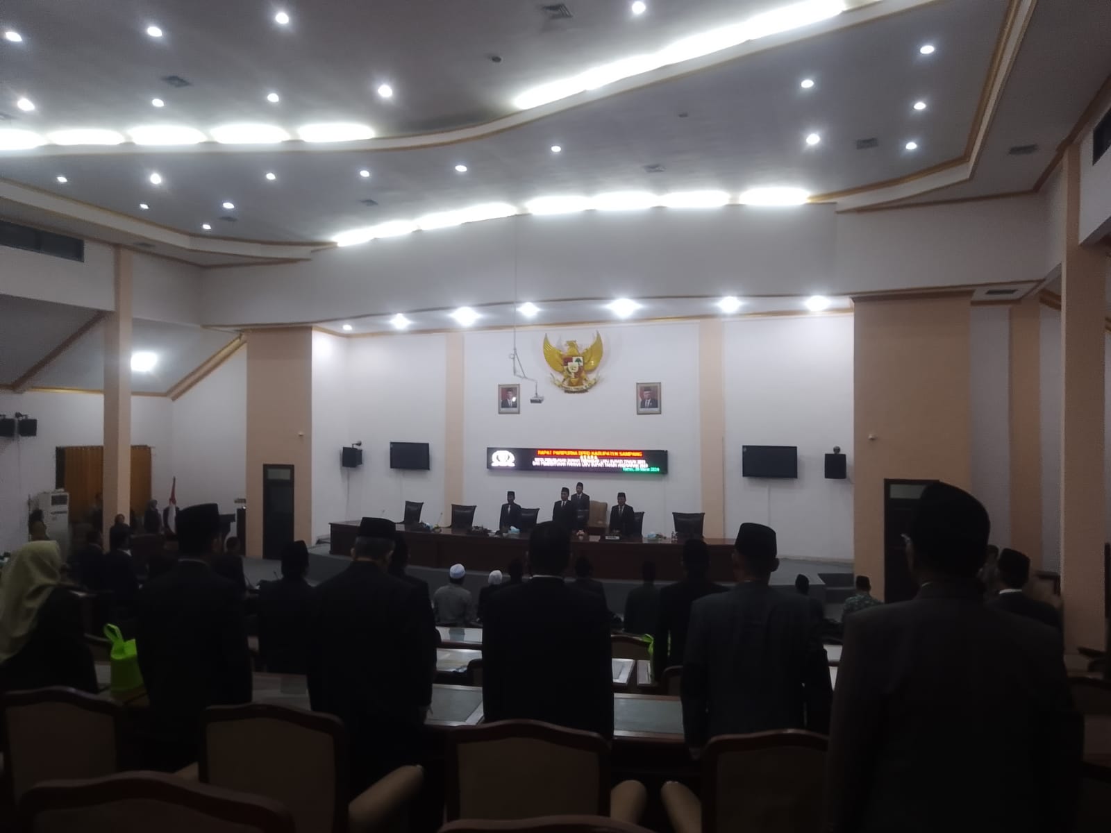 DPRD Sampang Gelar Rapat Paripurna Tentang Nota Penjelasan Bupati Terhadap LKPJ Tahun 2023 Dan Pembentukan Pansus LKPJ Tahun 2023