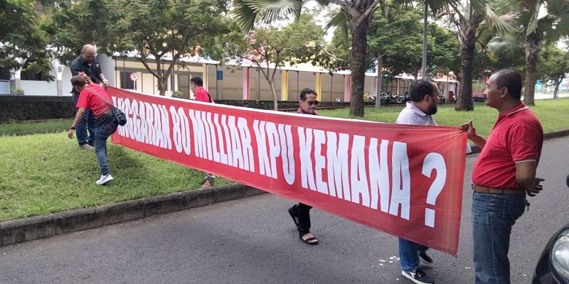 Elemen Masyarakat Peduli Banyuwangi Kritisi Kinerja KPU Banyuwangi, “Anggaran 80 Milyar Kemana”
