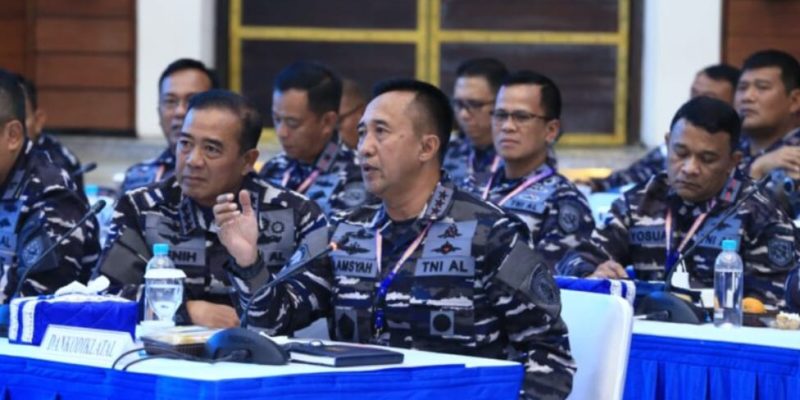 Dankodiklatal Ikuti Rapim TNI AL Siap Membangun Pertahanan Laut Yang Tangguh