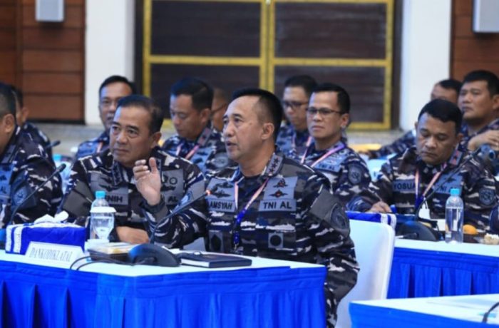Dankodiklatal Ikuti Rapim TNI AL Siap Membangun Pertahanan Laut Yang Tangguh