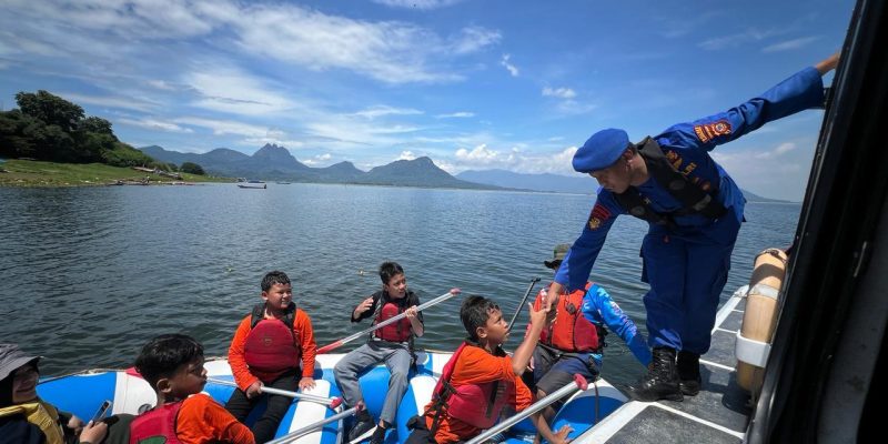 Satpolairud Polres Purwakarta Rutin Lakukan Patroli Jaga Kamtibmas Di Perairan Waduk CiRata
