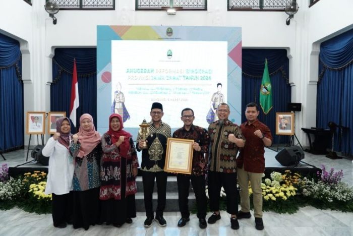 KOTA DEPOK RAIH PREDIKAT A DAN THE BEST IMPROVERMENT PENILAIAN IRB MAR 6, 2024O LASSIARAN PERS, WAKIL WALIKOTA
