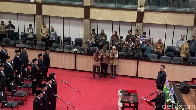 Penjabat (Pj) Bupati Ogan Komering Ulu (OKU), Teddy Meilwansyah dilantik menjadi Kepala Dinas Pendidikan Sumatera Selatan (Sumsel)