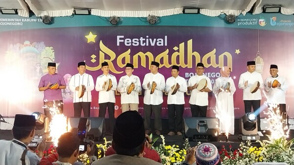 Semarak Hari Pertama Festival Ramadan Bojonegoro, Dimeriahkan Peserta Lomba Hadrah hingga Pelaku UMKM