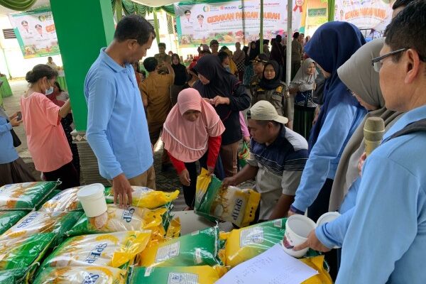 Warga Bojonegoro Rasakan Manfaat Gerakan Pangan Murah Jelang Lebaran, Harga Kebutuhan Pokok Terjangkau