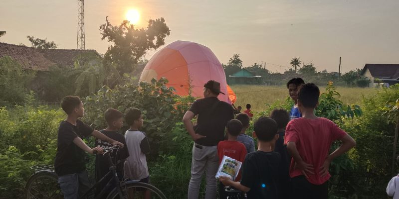 Patroli Polsek Wiradesa Amankan Balon Udara yang Siap Terbang