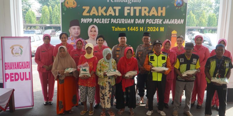 Ramadhan Berkah, Kapolres Pasuruan Bagikan 725 Paket Beras Zakat Fitrah Ke Anak Yatim Dan Duwafa