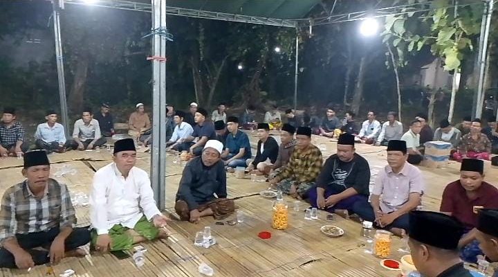 Pasca Lebaran Hari Raya Idul Fitri 1445 H ,RKH.Faisol Gelar Halal Bihalal Bersama Masyarakat Desa Jambu.