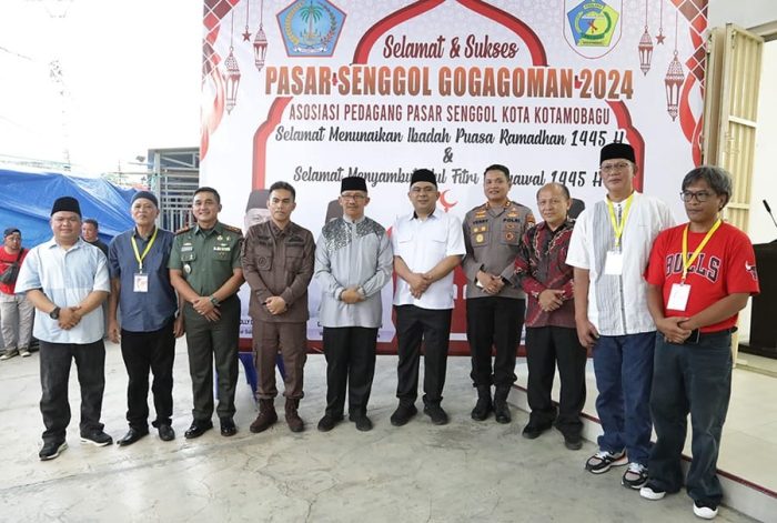 Walikota Kotamobagu Asripan Nani Secara Resmi Membuka Pelaksanaan Pasar Senggol