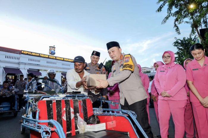 Berbagi Keberkahan di Bulan Ramadhan, Kapolrestabes Surabaya Buka Bersama Abang Becak
