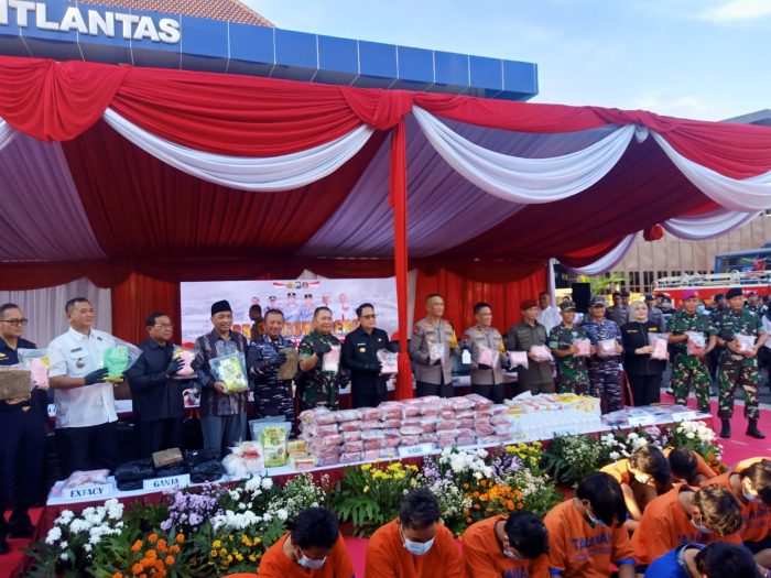 Kapolda Jatim Gelar Pemusnahan Barang Bukti Hasil Operasi Pekat Semeru 2024