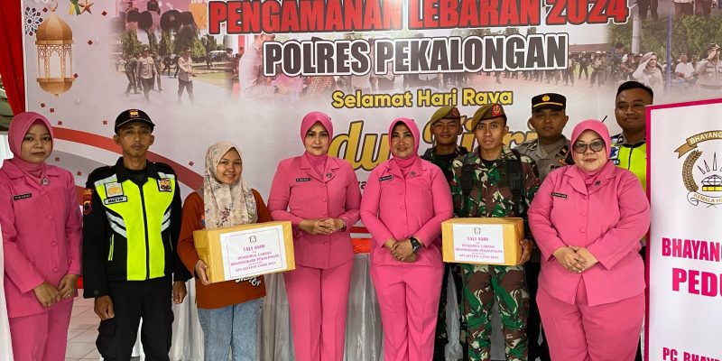 Ketua Bhayangkari Cabang Pekalongan Kunjungi Pos Pengamanan OKC 2024