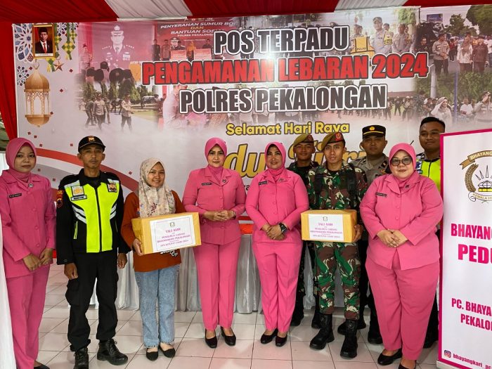 Ketua Bhayangkari Cabang Pekalongan Kunjungi Pos Pengamanan OKC 2024