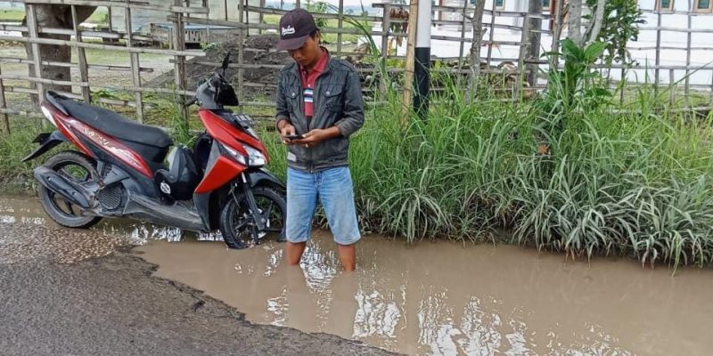Jalan Rusak Mulai Dari Besel Tonjung Sampai Tona’an Kecamatan Burneh Bangkalan Tak Kunjung Di Perbaiki