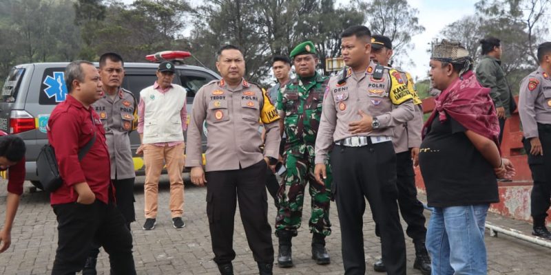 Pastikan Arus Mudik Lancar, Kapolres Pasuruan Cek Kesiapan Pos Pengamanan Operasi Ketupat Semeru 2024