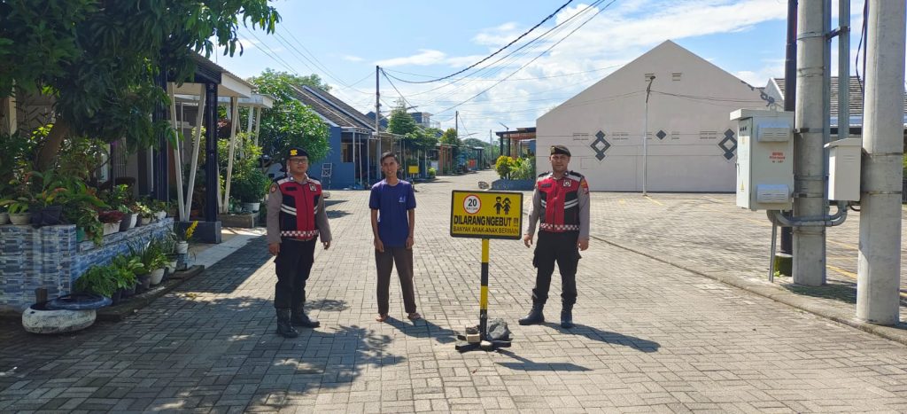 Polres Bondowoso Patroli Pemukiman yang Di Tinggal mLMudik Lebaran