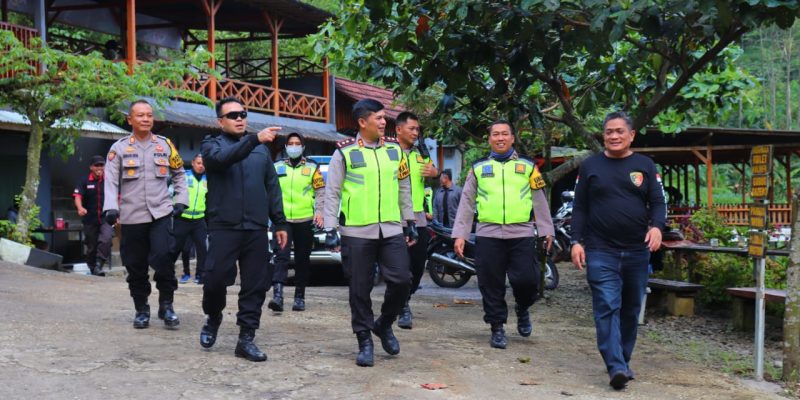 Patroli Harkamtibmas saat Libur Lebaran, Kapolres Pekalongan Bersama PJU Cek Tempat Wisata