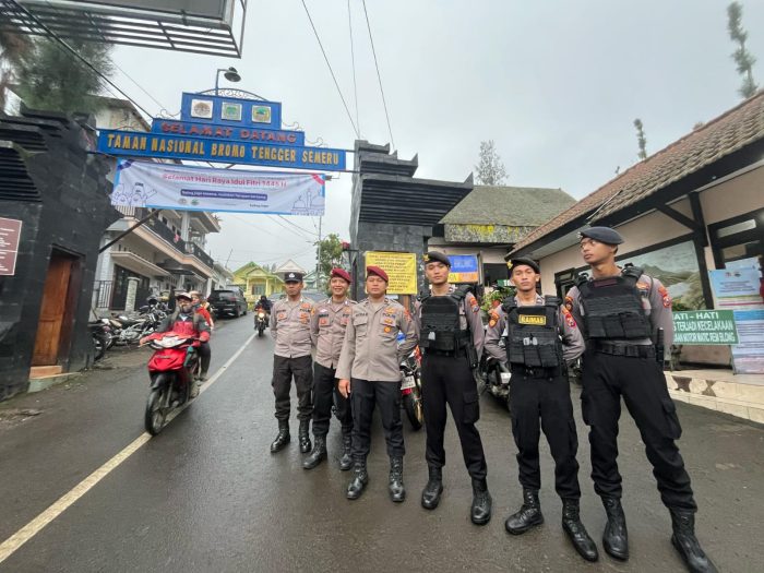 Pastikan Kamtibmas Kondusif Selama Idul Fitri, Samapta Polres Pasuruan Rutin Melaksanakan Patroli Kota