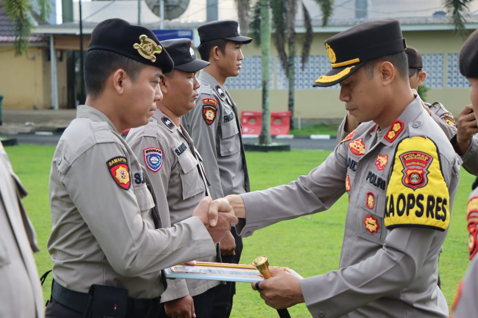 Akhiri Pelaksanaan Operasi Ketupat Musi 2024, Polres Musi Rawas Syukuran & Berikan Penghargaan ke Anggota