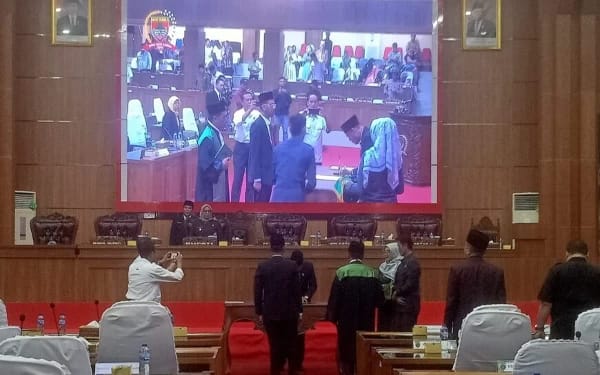 Rapat paripurna PAW DPRD Musi Rawas 2019 – 2024 dari Fraksi Golkar