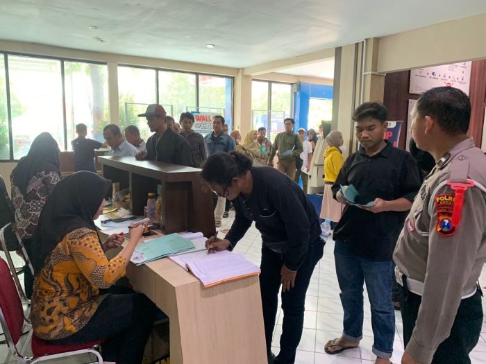 Satpas Polres Gresik Di Serbu Masyarakat Pasca Libur dan Cuti Bersama