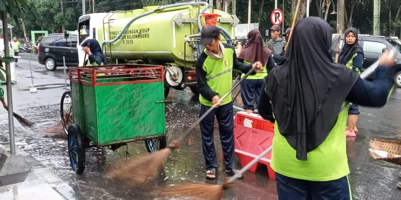 DLH Bojonegoro Kerahkan Tenaga Kebersihan Selama Libur Lebaran Idul Fitri 1445 H, Kumpulkan 490,4 Ton Sampah