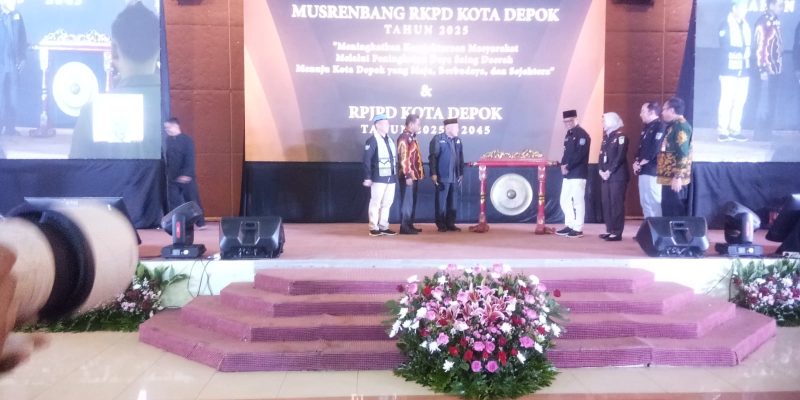 Walikota Depok Dr. KHMohammad Idris MA, Membuka Musrembang Tingly kota Dalam Perencanaan RPJPD Jangka Panjang Tahun 2025-2045