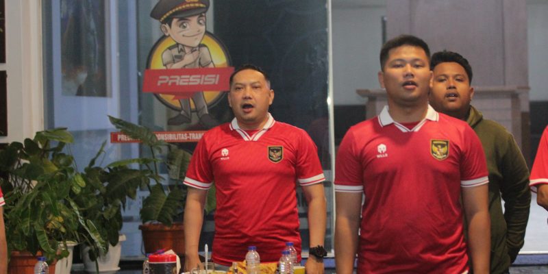 Serunya Nobar Timnas Indonesia Vs Korsel di Halaman Polres Pasuruan, Bisa Dapat Doorprize Lur