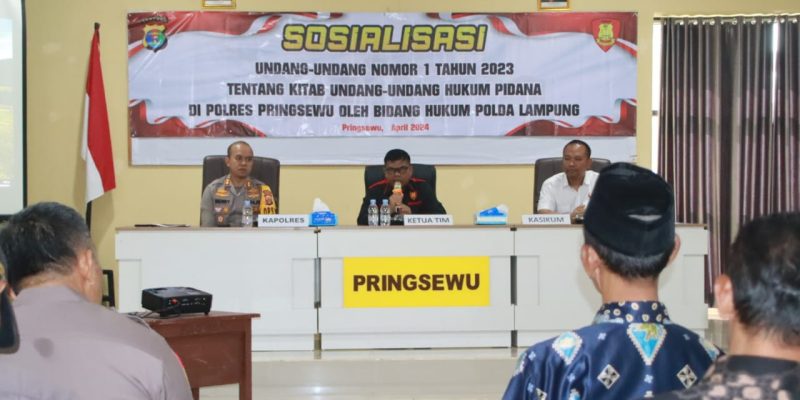 Polda Lampung Sosialisasikan UU Nomor 1 Tahun 2023 tentang KUHP di Polres Pringsewu