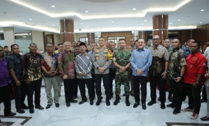 Sambut May Day 1 Mei 2024, Kapolda Jatim Ajak Serikat Buruh Jaga Sitkamtibmas