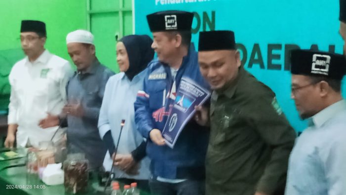 Ketua DPC Partai Demokrat Micheal Edy Hariyanto SH MH ,” Siap Cawabup bila PKB usung Gus Munif dipilbup 2024″