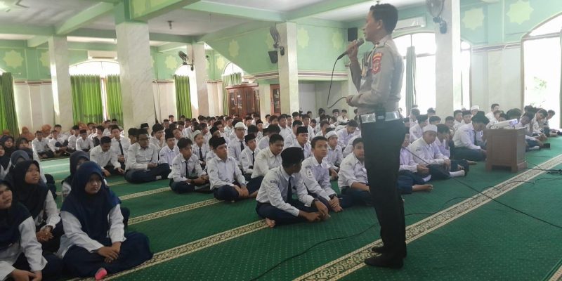 Polres Purwakarta Ajak Pelajar Tertib Berlalulintas, Lewat Police Go To School