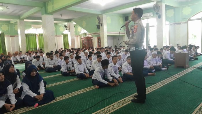 Polres Purwakarta Ajak Pelajar Tertib Berlalulintas, Lewat Police Go To School