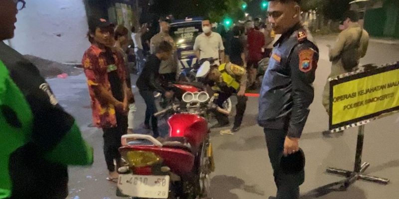 Kapolsek Simokerto Kompol M.Irfan Gelar Giat Operasi Malam Guna Antisipasi Penyakit Masyarakat