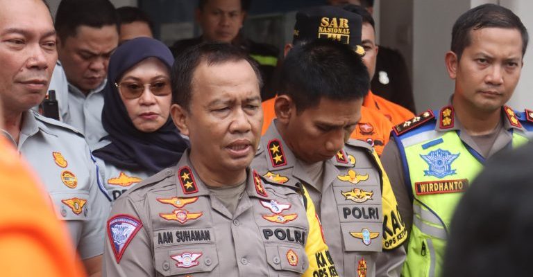 Contraflow Dihentikan Sementara Pasca Kecelakaan KM 58 Tol Japek