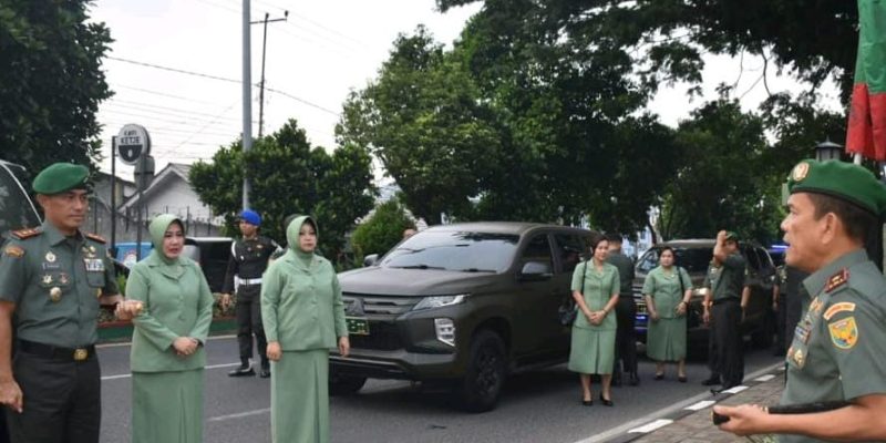 Danrem 043/Gatam Sambut Kunjungan Kerja Pangdam II/Swj