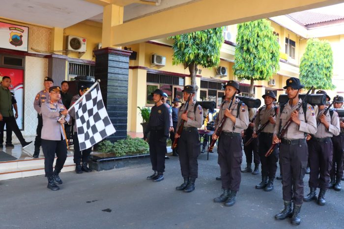 Ikuti Kegiatan Pembinaan Tradisi Pemantapan dan Pembaretan, Kapolres Pekalongan Lepas 25 Bintara Polri Lulusan TA. 2023/2024