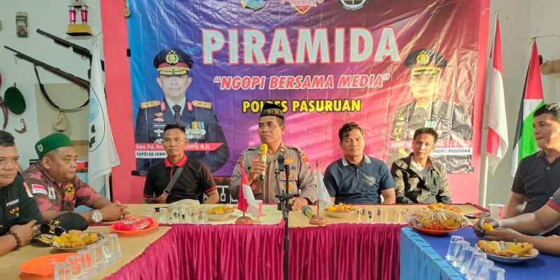 Sampaikan Pesan Kamtibmas, Polres Pasuruan Gelar Ngopi Bareng Media (Piramida)