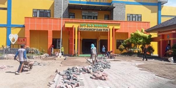Dinas PUPR Nganjuk Pelaksanaan Pemeliharaan Jalan Balai Latihan Kerja