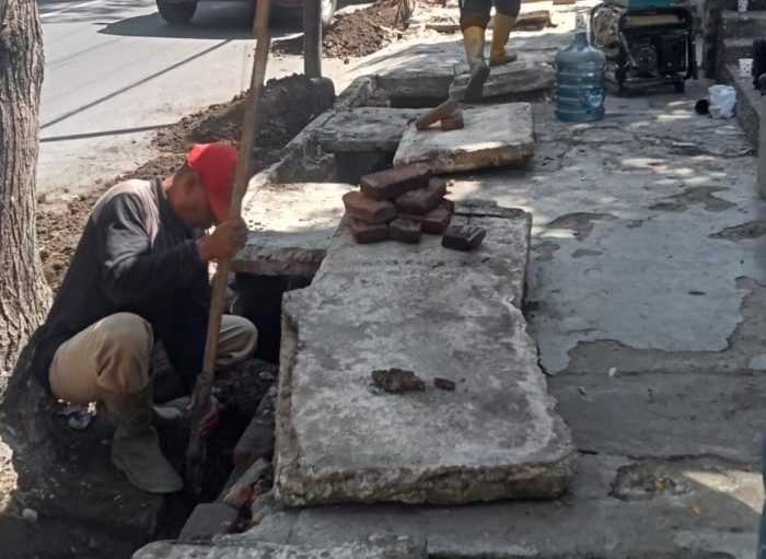 Dinas PUPR Nganjuk Kembali Giatkan Pemeliharaan Saluran Air