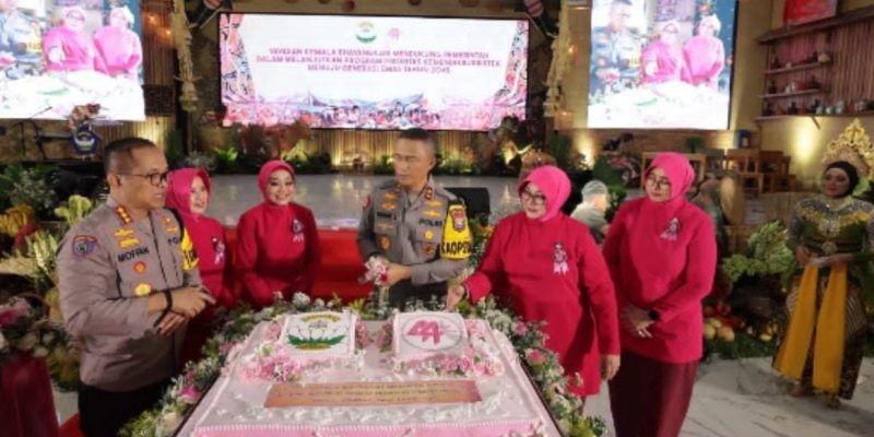 Kapolda Jatim Apresiasi Kepedulian Yayasan Kemala Bhayangkari Mencerdaskan Anak Bangsa