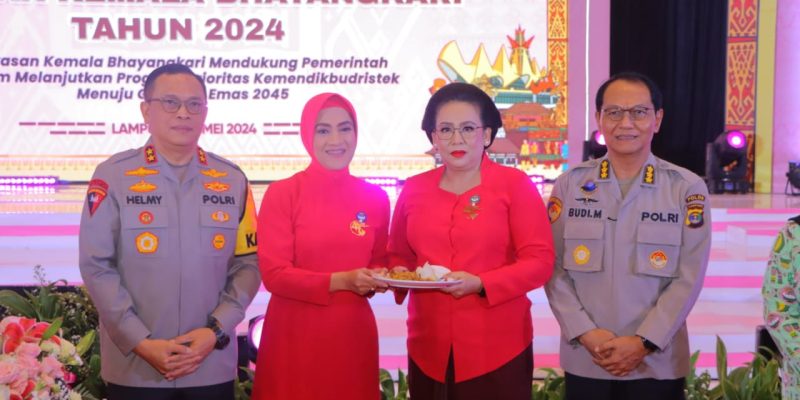HUT ke-44 Yayasan Kemala Bhayangkari, Kapolda Lampung Fasilitasi Beasiswa Pendidikan