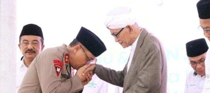 Kapolda Lampung Memupuk Tali Persaudaraan Hadiri Pengajian Akbar NU Lampung di Pondok Pesantren Darul Islah