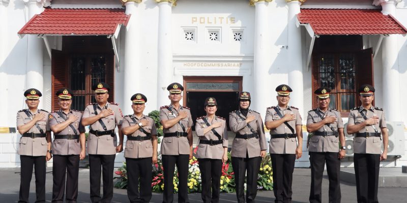 Kapolrestabes Surabaya Memimpin Pelantikan dan Serah Terima Jabatan